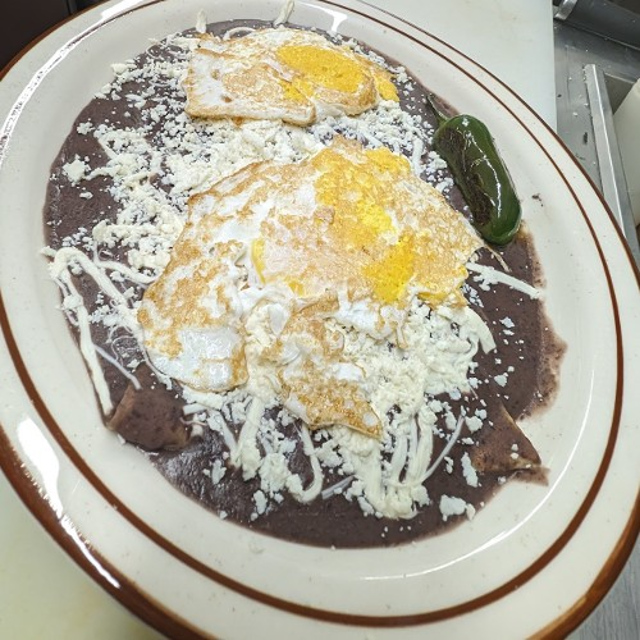 HUEVOS RANCHEROS.